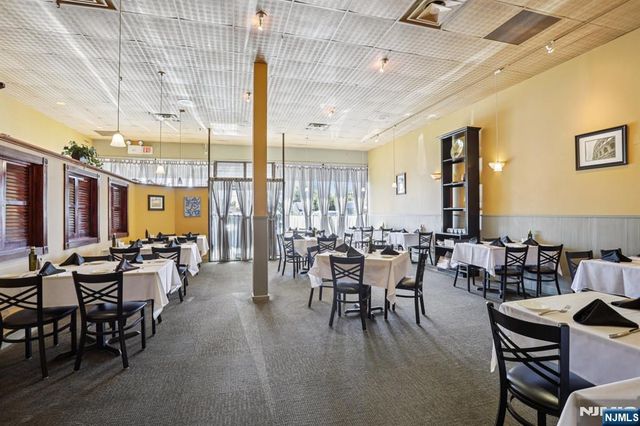 17-15 Broadway, Fair Lawn, NJ 07410