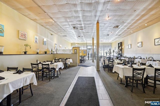 17-15 Broadway, Fair Lawn, NJ 07410