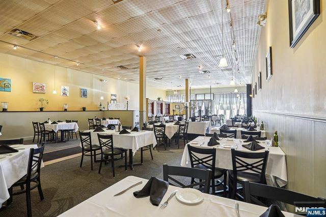 17-15 Broadway, Fair Lawn, NJ 07410