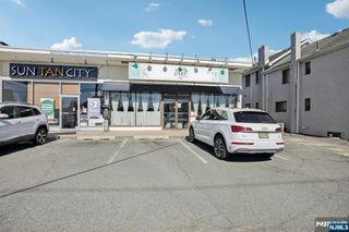 17-15 Broadway, Fair Lawn, NJ 07410