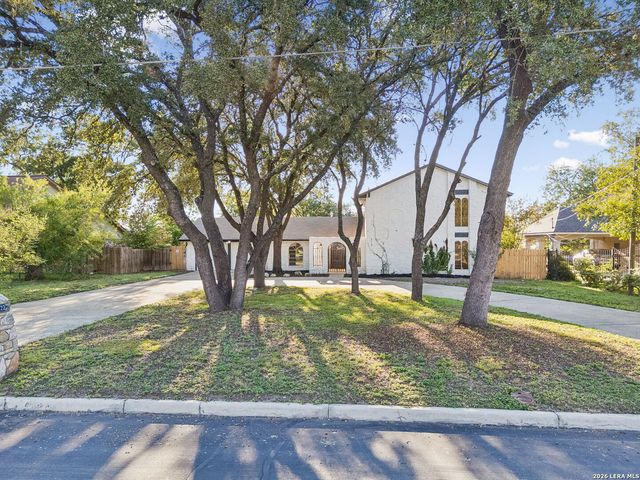 1422 E Sunshine Dr, San Antonio, TX 78228