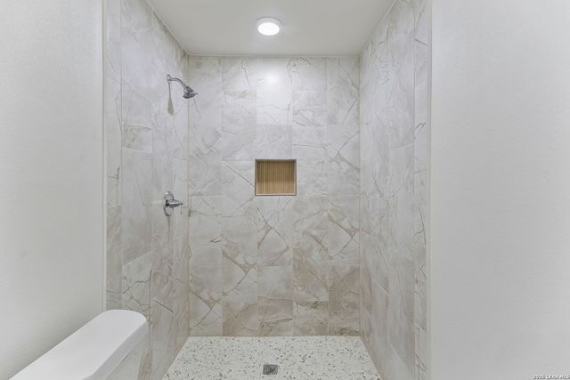1422 E Sunshine Dr, San Antonio, TX 78228