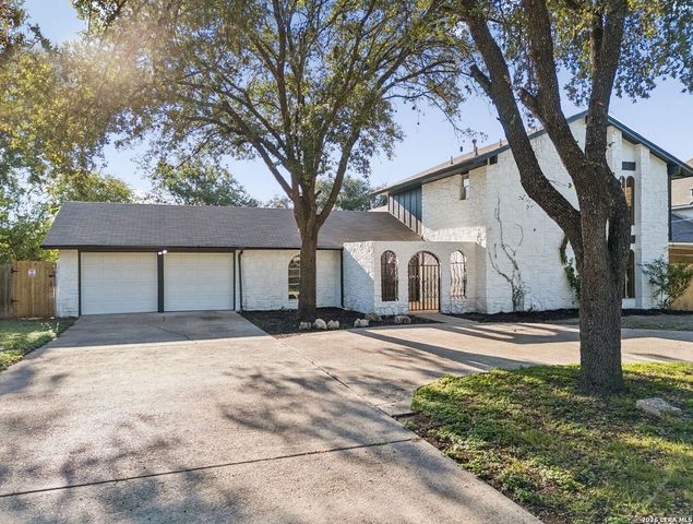 1422 E Sunshine Dr, San Antonio, TX 78228