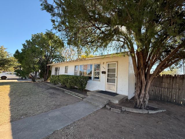 2419 39th Street, Lubbock, TX 79412