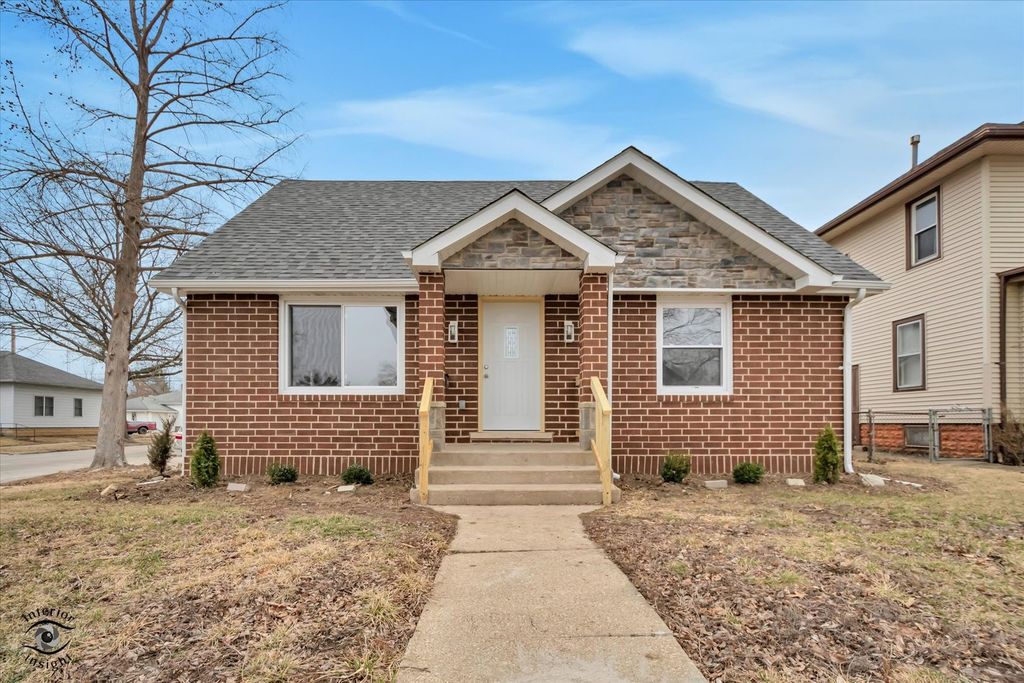 702 S Lincoln Avenue, Kankakee, IL 60901