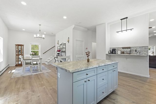 54 Taylor St, Granby, MA 01033