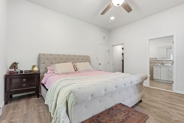 54 Taylor St, Granby, MA 01033