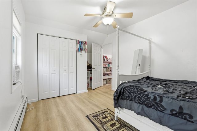 54 Taylor St, Granby, MA 01033