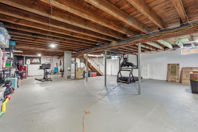 54 Taylor St, Granby, MA 01033