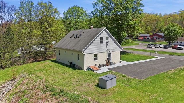 54 Taylor St, Granby, MA 01033