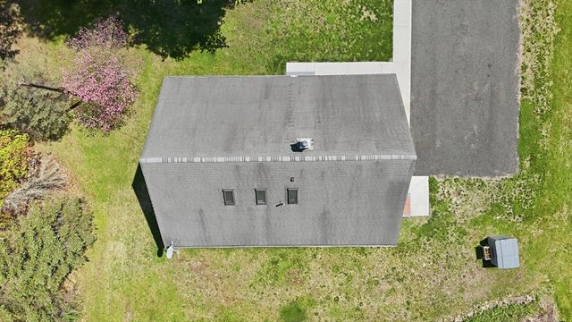 54 Taylor St, Granby, MA 01033