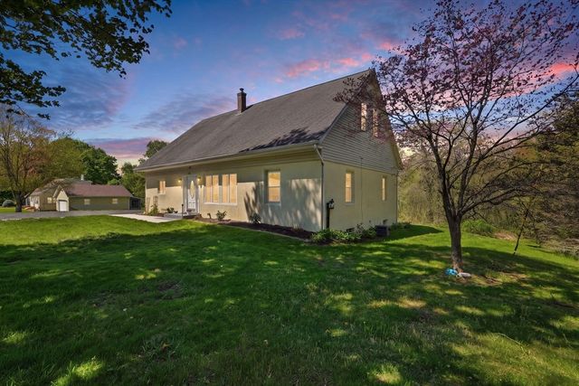 54 Taylor St, Granby, MA 01033