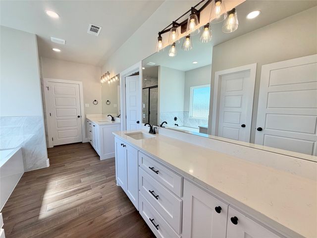 1013 Sabrina Court, Weatherford, TX 76085