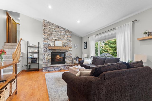 349 69th Street N, Mahtomedi, MN 55115