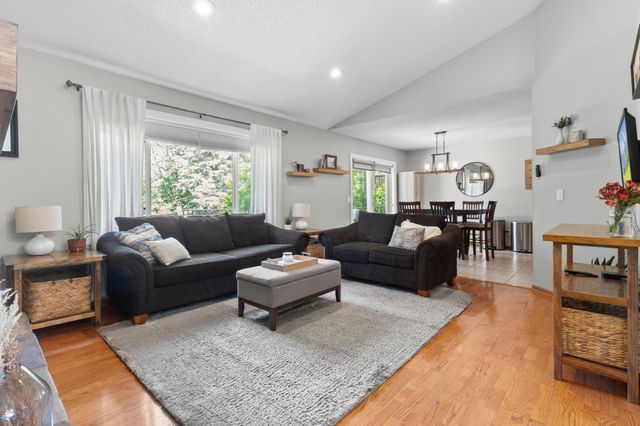 349 69th Street N, Mahtomedi, MN 55115