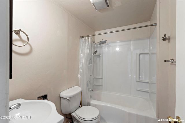 1801 Cleveland Avenue, Anchorage, AK 99517
