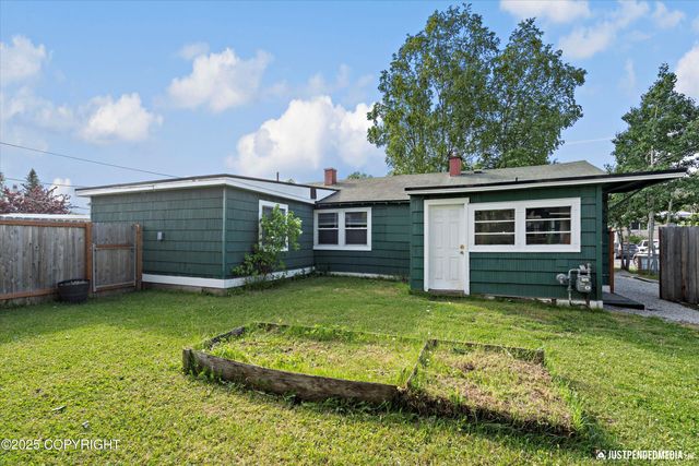 1801 Cleveland Avenue, Anchorage, AK 99517