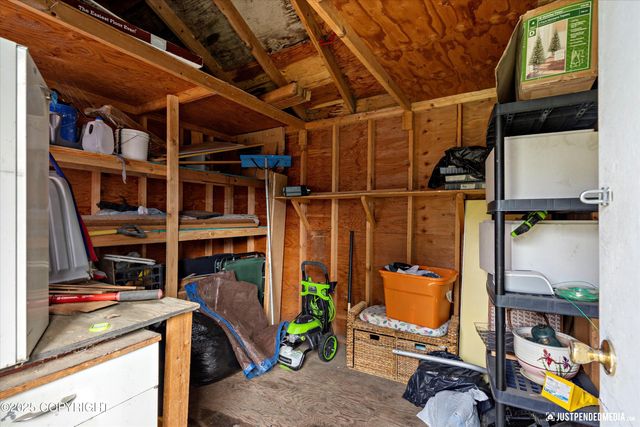 1801 Cleveland Avenue, Anchorage, AK 99517