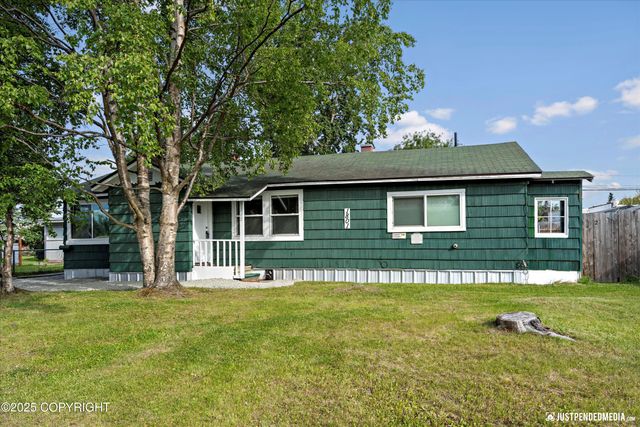 1801 Cleveland Avenue, Anchorage, AK 99517