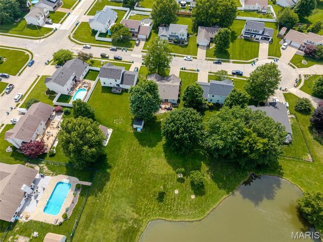 616 Sundance Trail, Troy, IL 62294