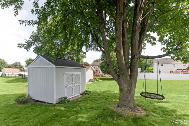 616 Sundance Trail, Troy, IL 62294
