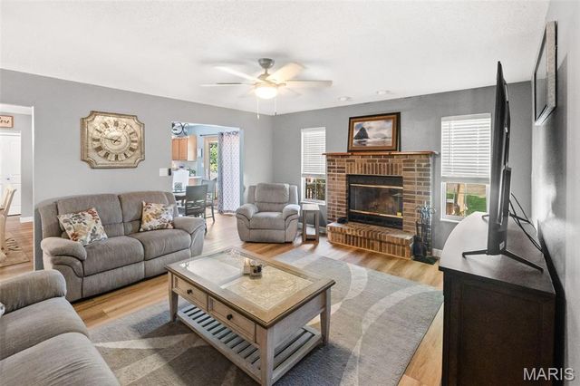 616 Sundance Trail, Troy, IL 62294