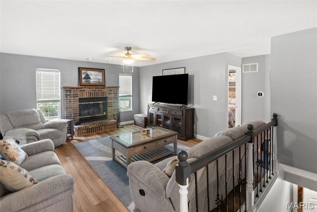 616 Sundance Trail, Troy, IL 62294