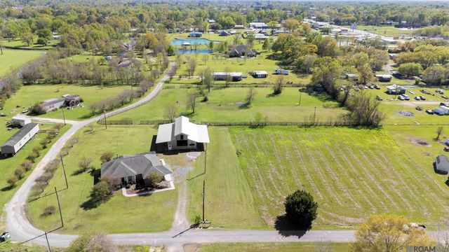 41082 Millie Rd, Gonzales, LA 70737