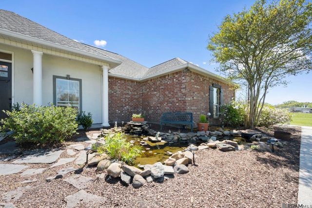 41082 Millie Rd, Gonzales, LA 70737