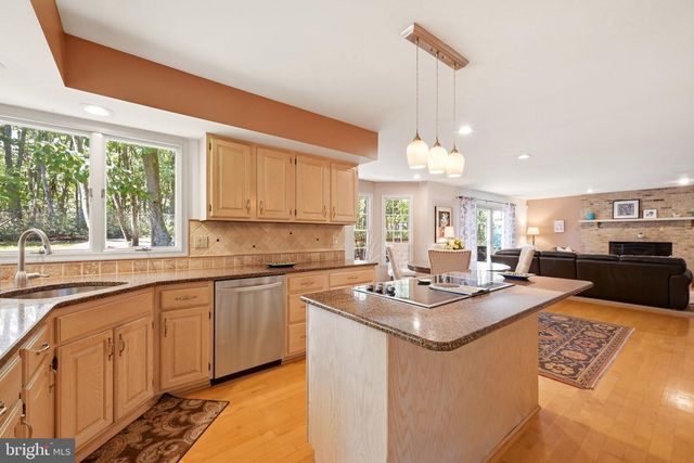5 DEVONWOOD CT, Voorhees, NJ 08043