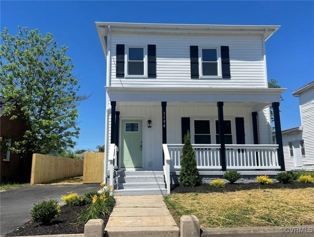 1194 Melville St, Petersburg, VA 23803