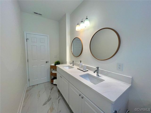 1194 Melville St, Petersburg, VA 23803