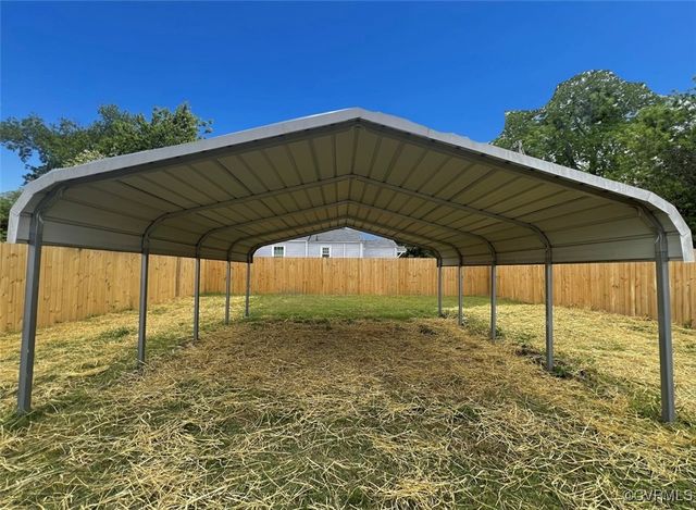 1194 Melville St, Petersburg, VA 23803