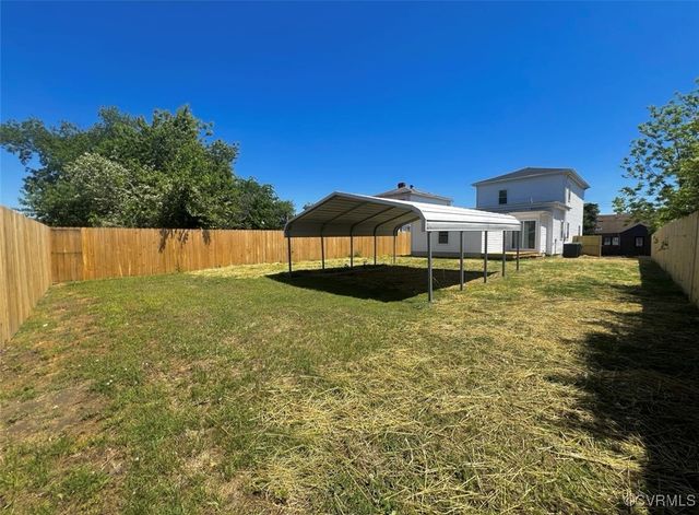 1194 Melville St, Petersburg, VA 23803