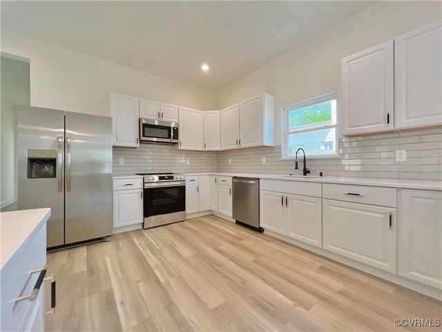 1194 Melville St, Petersburg, VA 23803