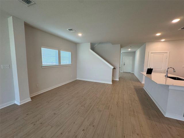 109 Corn LN, Hutto, TX 78634