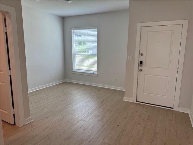 109 Corn LN, Hutto, TX 78634