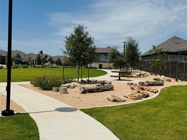 109 Corn LN, Hutto, TX 78634