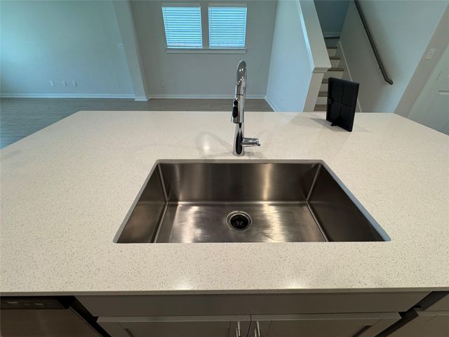 109 Corn LN, Hutto, TX 78634