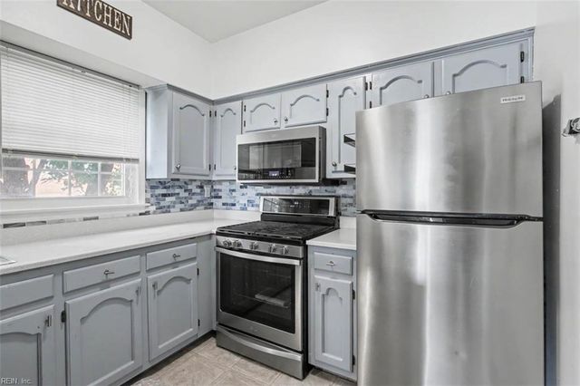 600 Guy LN, Newport News, VA 23602