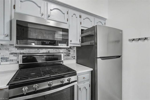 600 Guy LN, Newport News, VA 23602