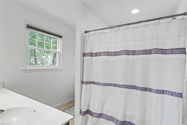 600 Guy LN, Newport News, VA 23602