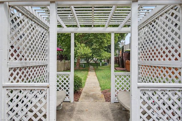 600 Guy LN, Newport News, VA 23602