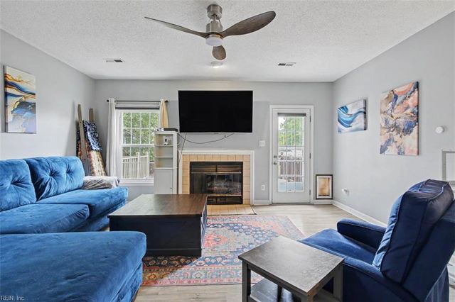 600 Guy LN, Newport News, VA 23602
