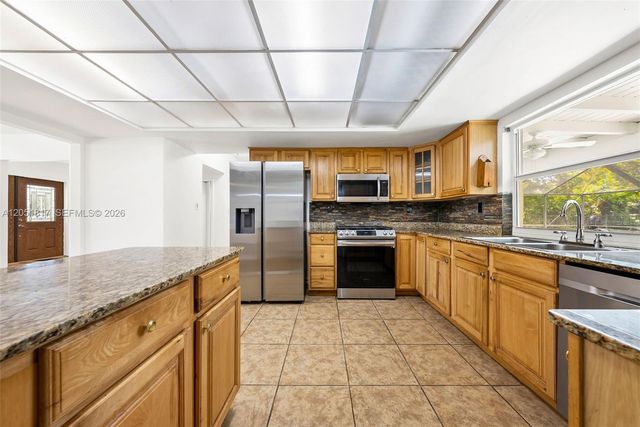 8744 SW 176th Terrace, Palmetto Bay, FL 33157
