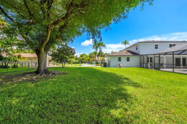 8744 SW 176th Terrace, Palmetto Bay, FL 33157