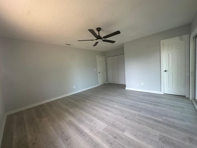 32 SPRING LOOP CIRCLE, Ocala, FL 34472