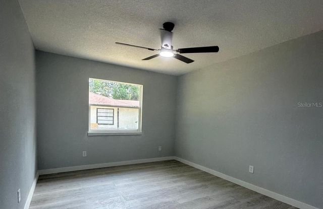 32 SPRING LOOP CIRCLE, Ocala, FL 34472