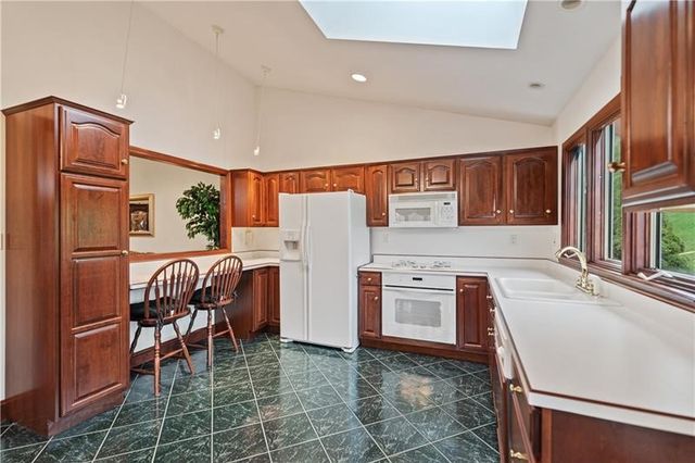 325 Elm St, City Of Washington, PA 15301