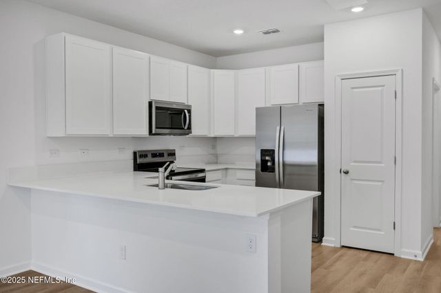 745 SAILOR GROVE Lane, Jacksonville, FL 32221